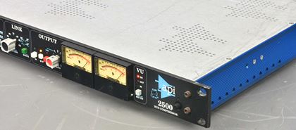 Api-API 2500 stereo buss compressor